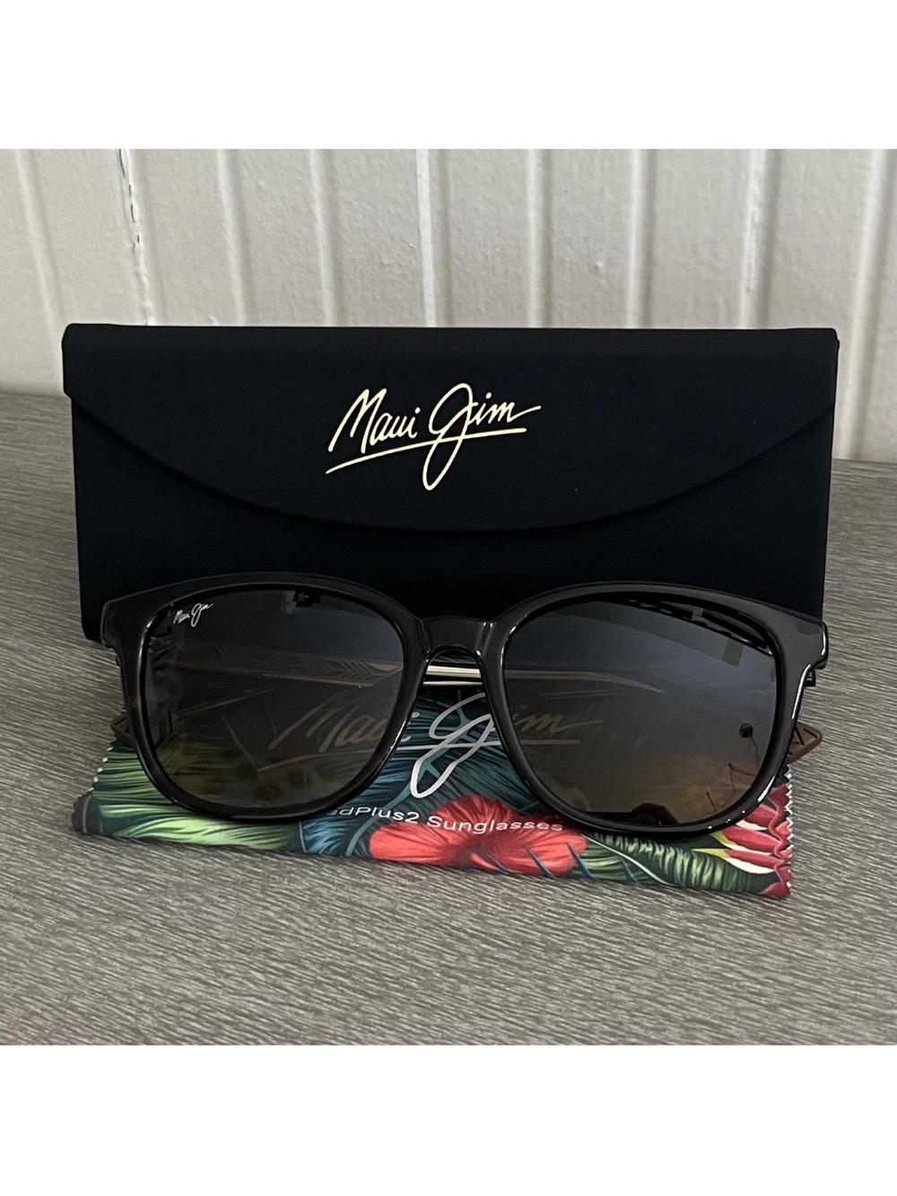 Maui Jim KU'IKAHI AF Dark Grey Sunglasses 647-14 NWT